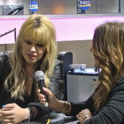 NAMM 2011 - Orianthi on Helix HD Strings